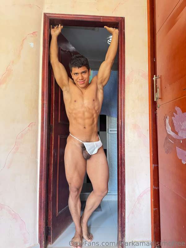 La sonrisa lo dice todowww.onlyfans.com/markamadisimoVideos ..