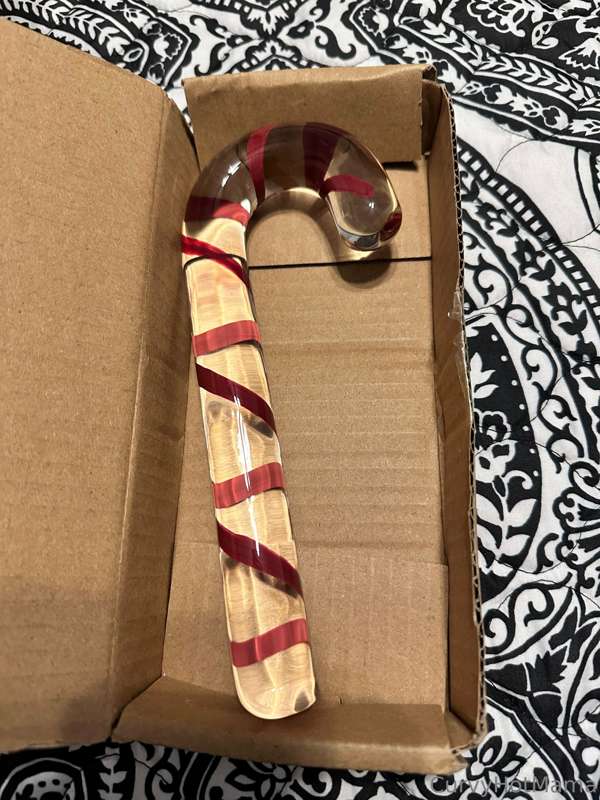 Got my new candy cane glass toy in ! Who’s ready for this co..