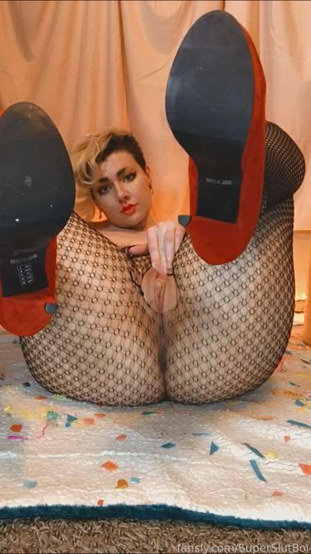 Superslutboi - Fansly - 01 Jan, 2022 17