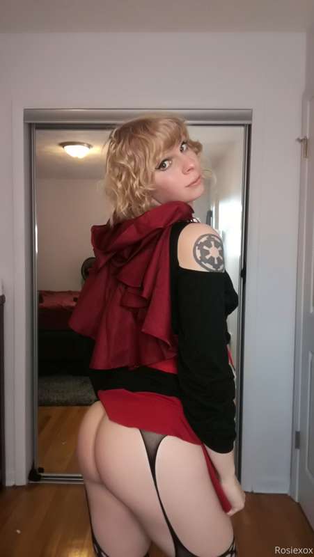 Lil Red Riding Rosie~ 7/7 x Hope you loved the photos ^_^ ha.. 14