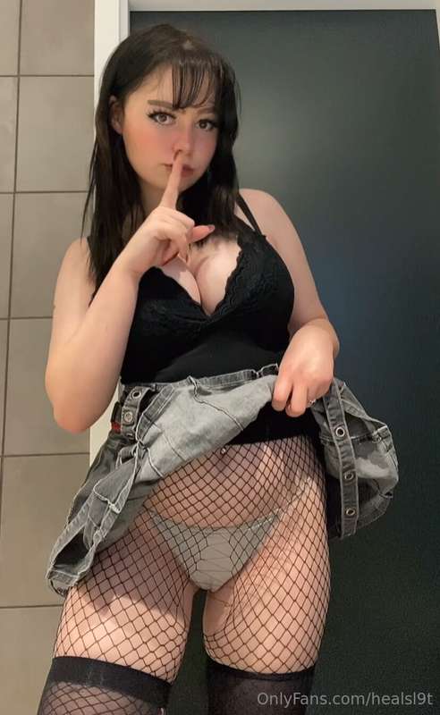 here's ur valentine's gift 😈 1
