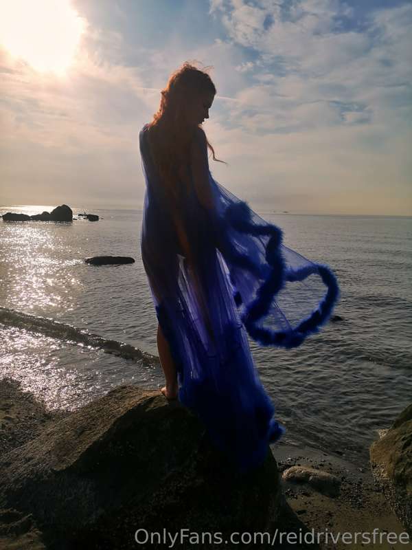 The wind kept trying to take my robe off 🤣