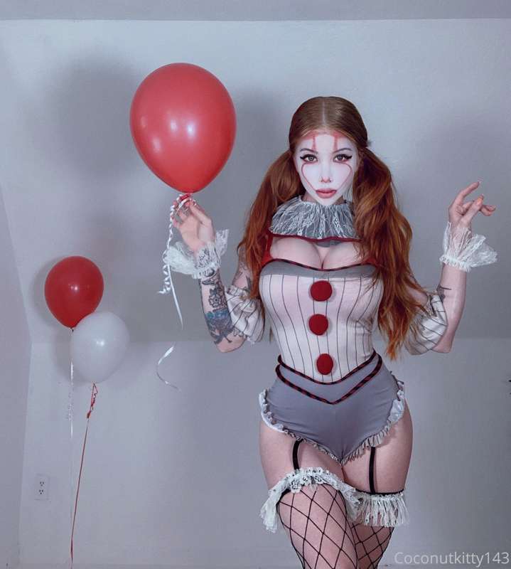 Today’s wholesome storyline: “let’s clown around” 

It’s tha.. 1