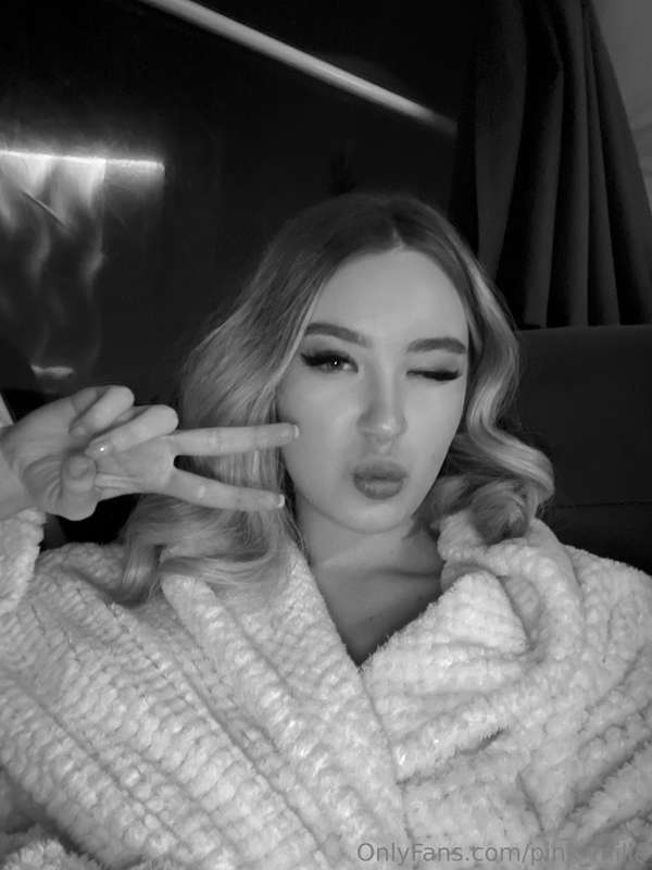 Today I made myself a spa day at home🥰 I filled the bathtub ..
