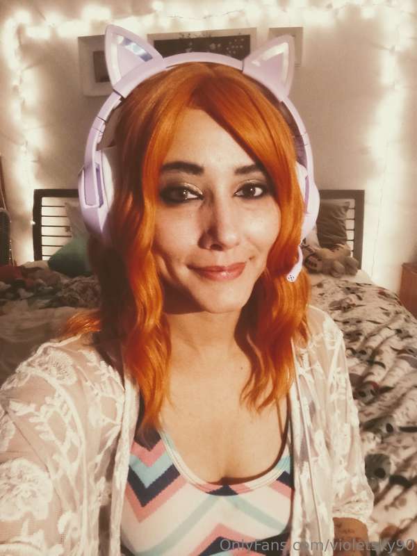 I got two new wigs and my outfits finally came in! So I migh.. 2