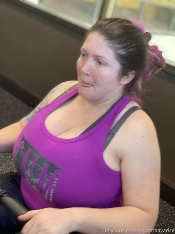 Don’t think I’ve posted stuff from the gym yet. Gotta get ba.. 12