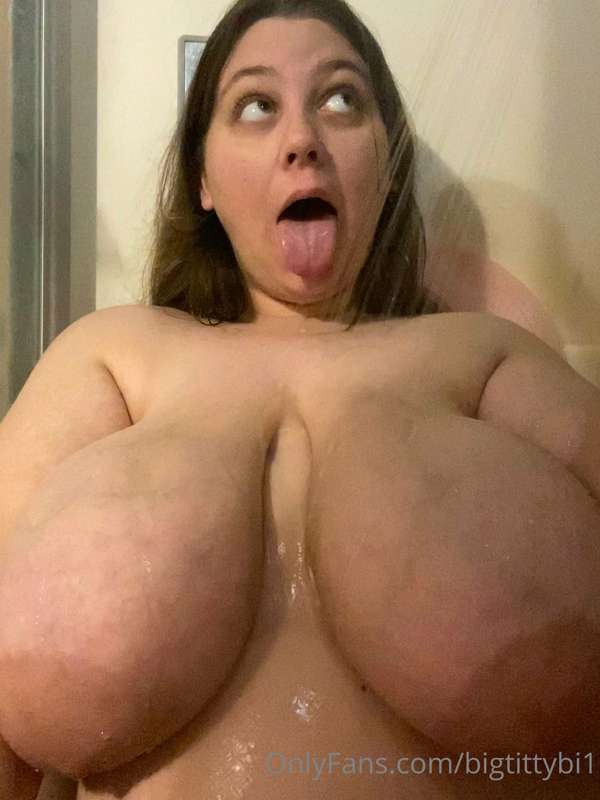 Low quality shower pics 😋 2