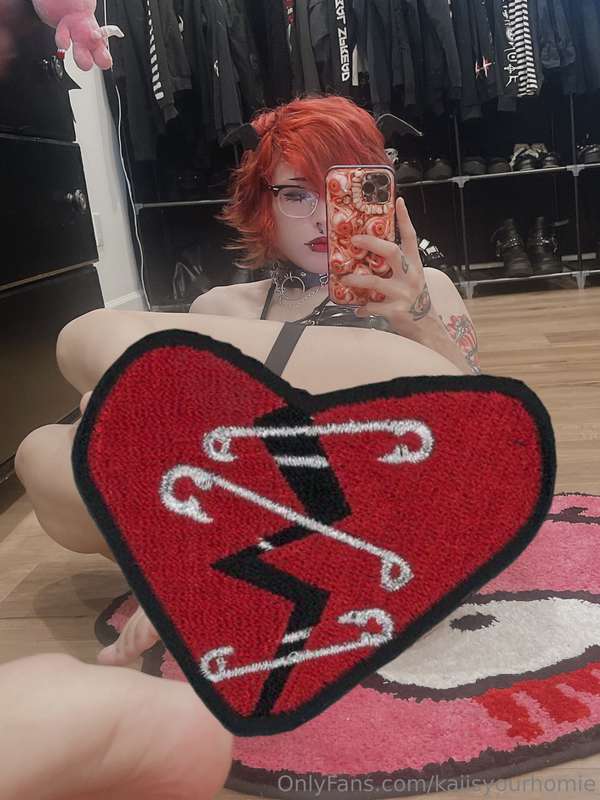 HAIIII YAYY IM POSTING YAYYThis set includes: lots and ass a..