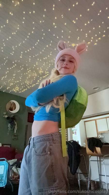 Happy Halloween from Finn 🩵🗡️⚔️Halloween was laid back and i.. 1