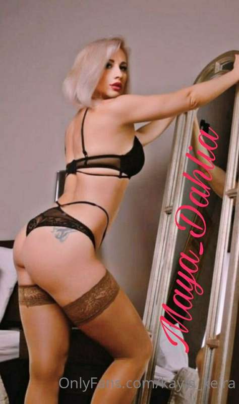 Hello, it is my new friend @maya_dahlia
💋💋💋hot teasing video.. 3