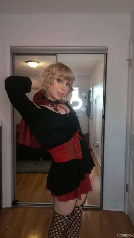 Lil Red Riding Rosie~ 2/7 x 26