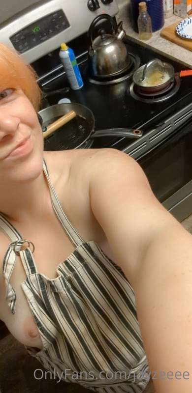 Cooking with nothing but an apron on🥵 Order Up baby 💜