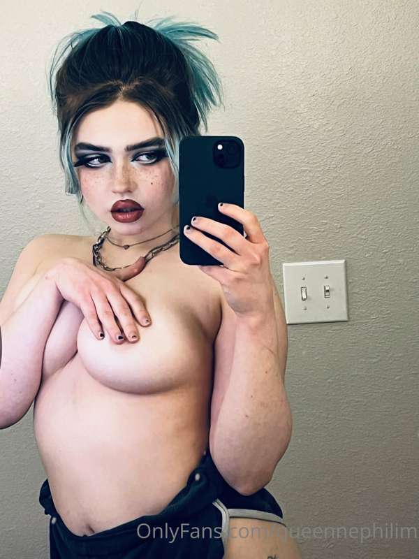 Hey bb🥰 I can’t decide what to wear for date night so…what i.. 2