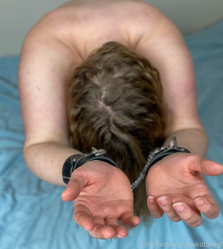*“I want you on your knees, naked and cuffed, when I get hom.. 3