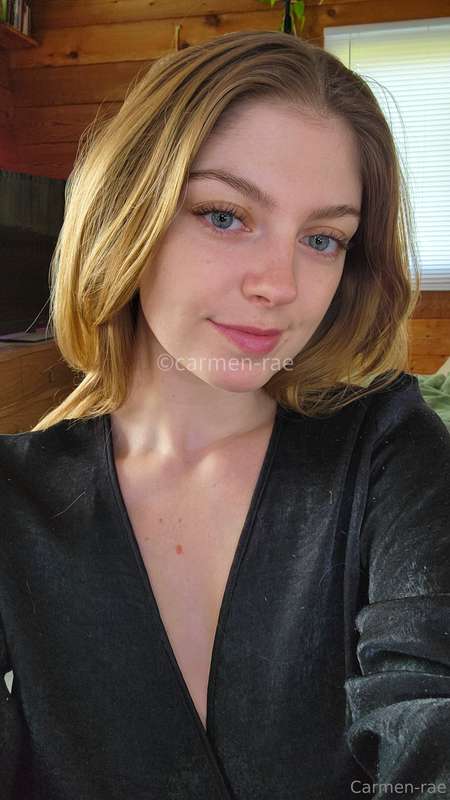 Getting pretty 💕  4