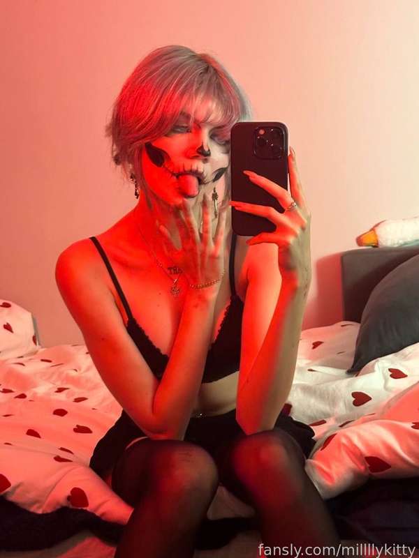 Millllykitty - Fansly - 31 Oct, 2023 2
