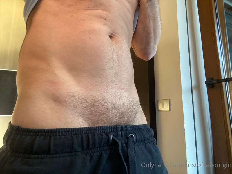 Pubic hair… short or long?