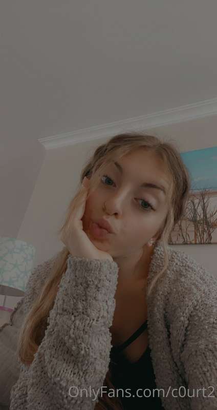 i got bangs… let me know what you think 💭