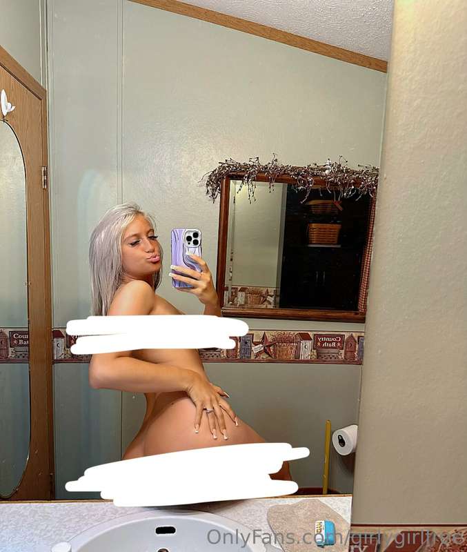 You’re in the wrong place if you’re looking for nudes ;)