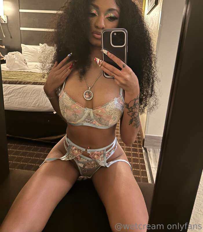🤩 32