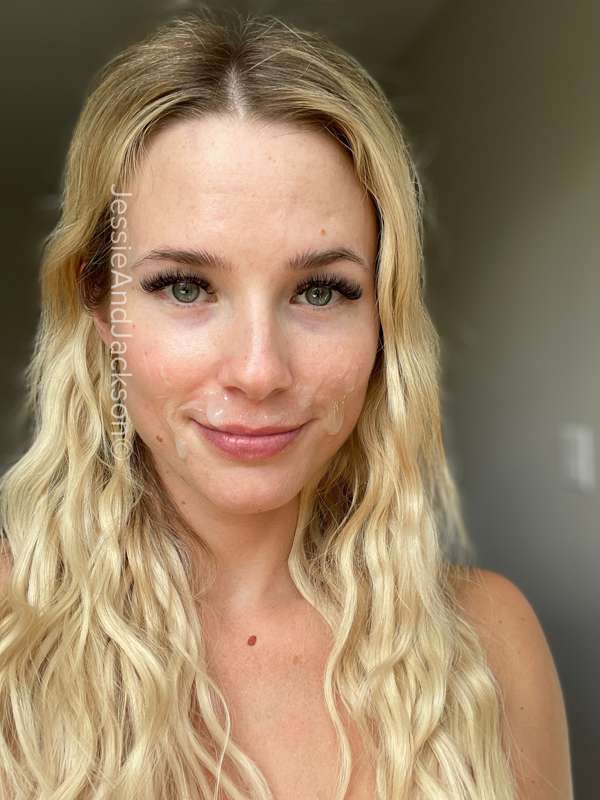 **Swipe to see what’s on my face**
How cum sluts start the m.. 6
