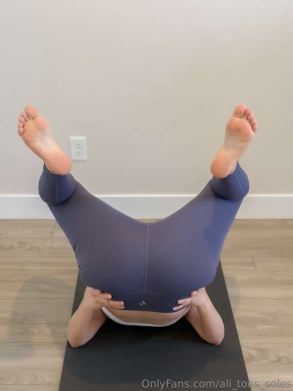 I have some more yoga poses 🤭 7