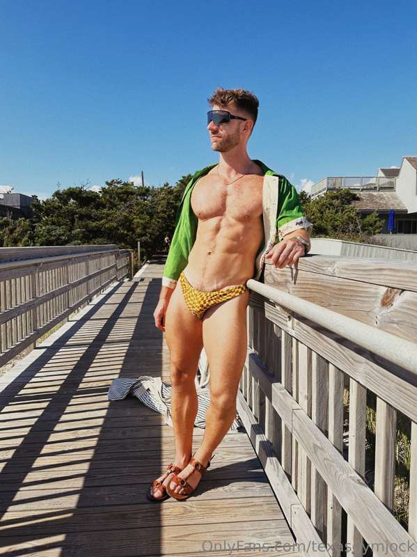 Fire Island - a series 🔥
Over the next month, I'll be releas.. 3