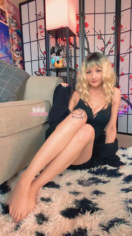 Ready to see what’s underneath my dress? 2