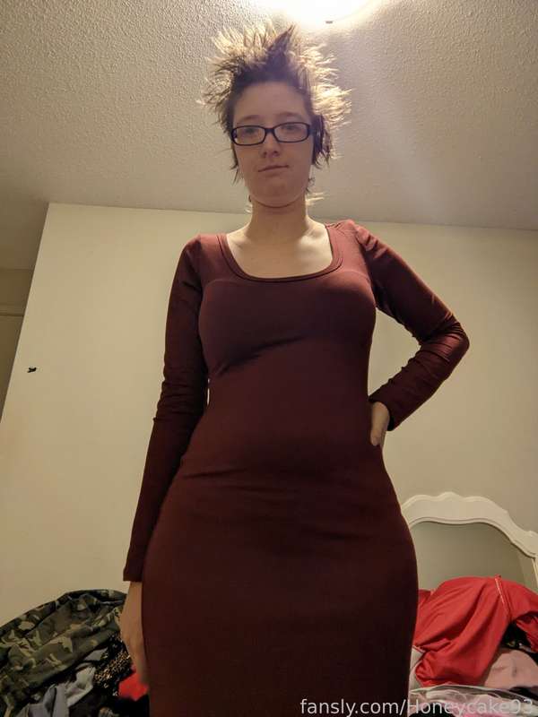 Honeycake93 - Fansly - 04 Jan, 2022