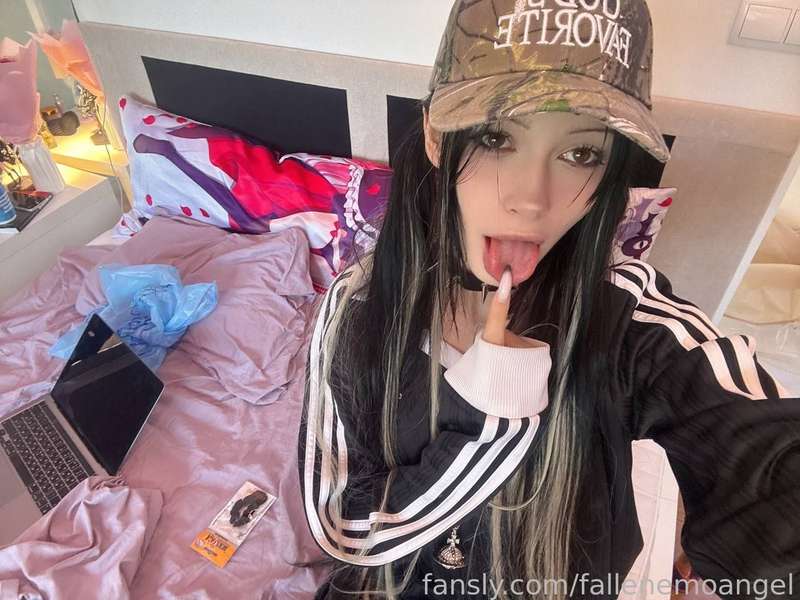 Fallenemoangel - Fansly - 12 May, 2025