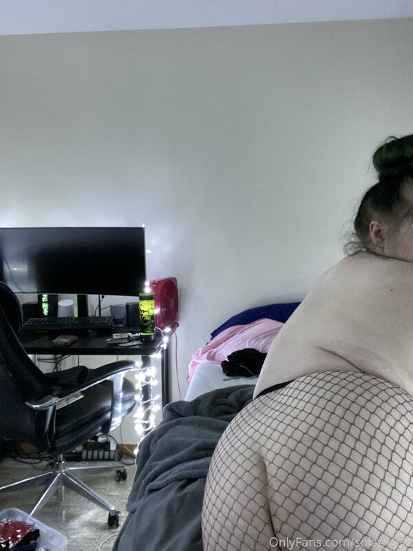 I feel so sexy in these photos. 9