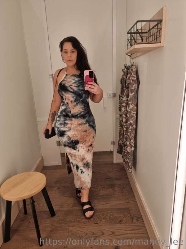 Would you take me out to dinner? 🙈