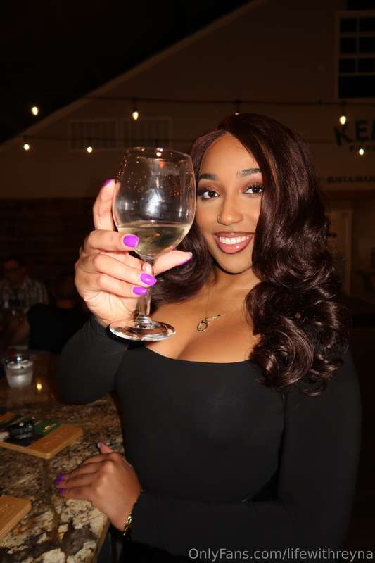 Cheers! What’s your favorite wine? 🍷 