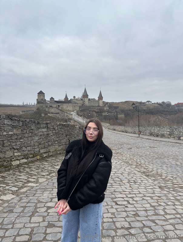 I wish I was living in a castle🥰 3