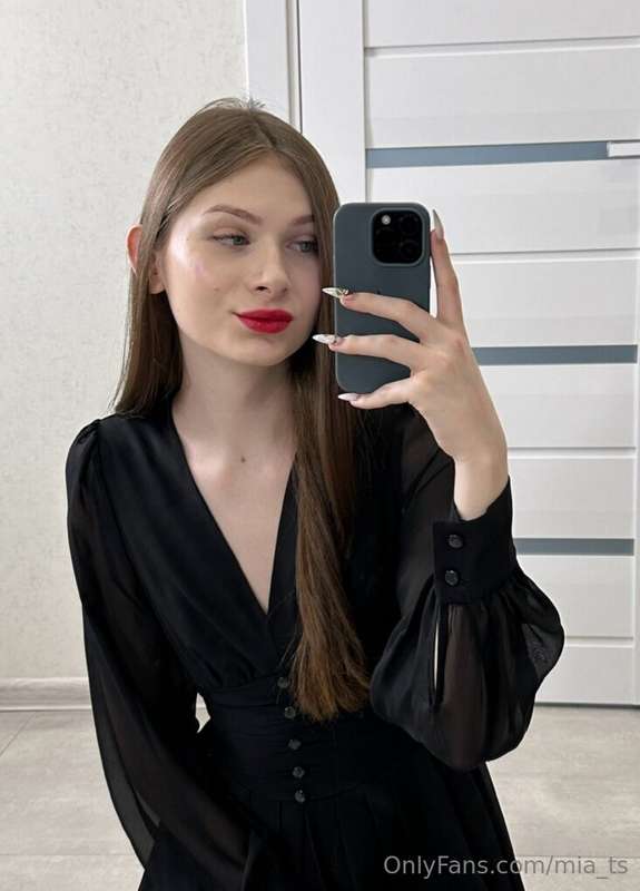 ✨🖤 Charm in every detail! 🌟 This little black dress in the C..