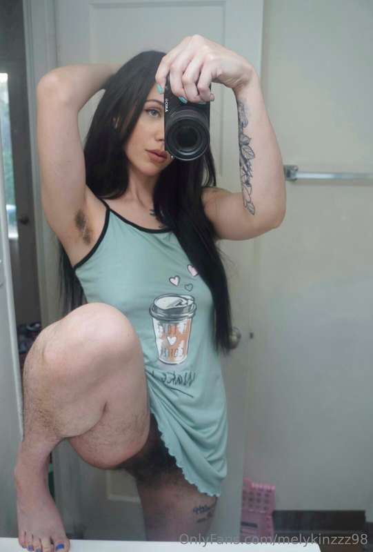 How are my pussy photography skills coming along?📸🐱 4
