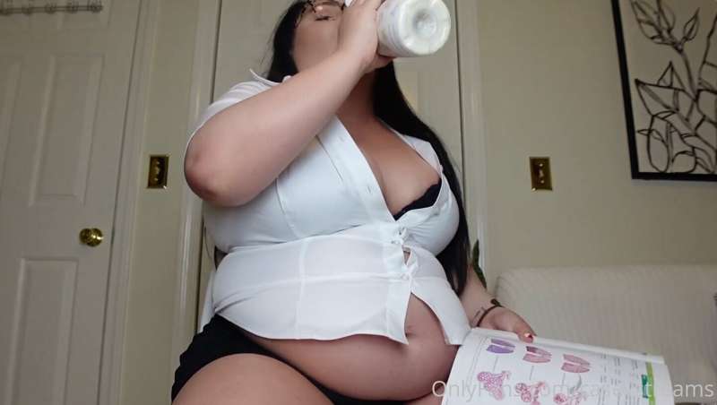 I’m dropping a video today that is crazy hot for so many rea.. 4
