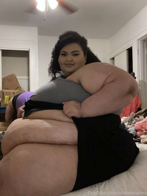 Just here for moral support and to take hot belly pics, whil..