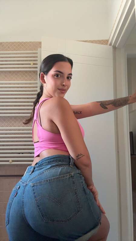 Show me ur best cock pic for rate 💦