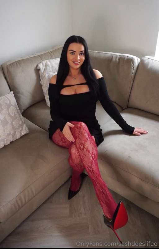 I’m a HUGE nylon lover ❤️ you can see more of me on my exclu.. 2