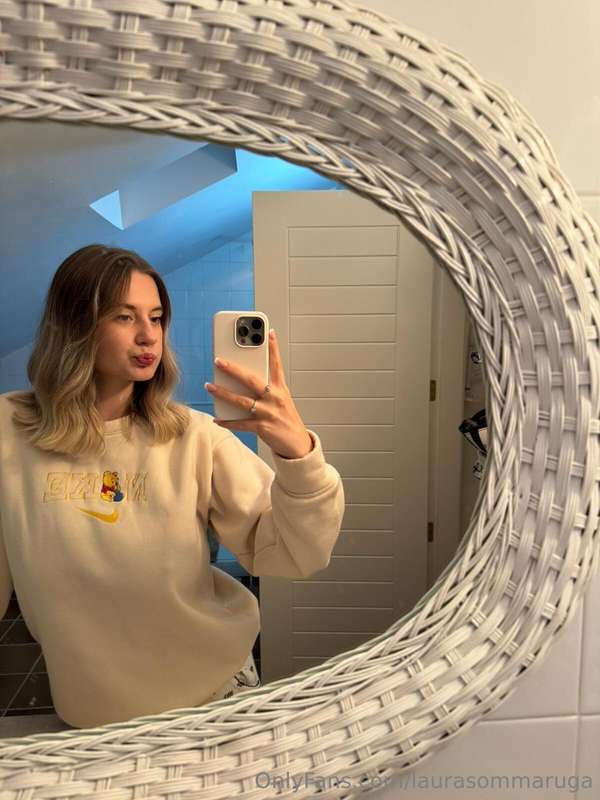 Vieni in chat 🥰