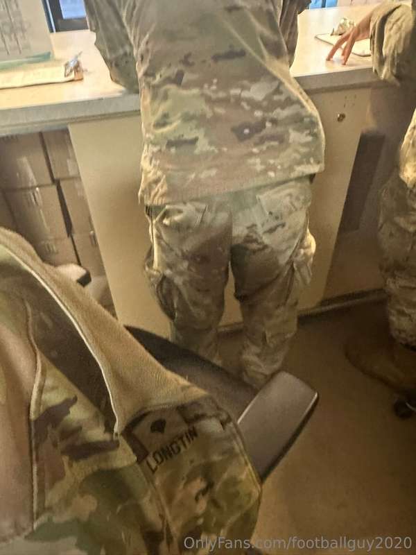 Me jerking my hot soldier cock! 4