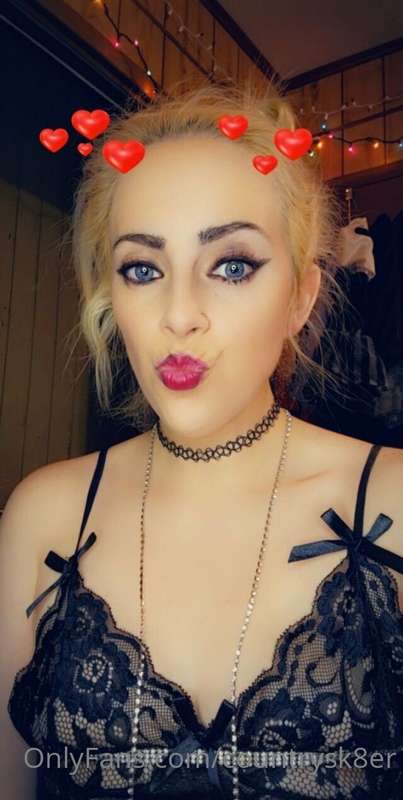 Couple sexy face selfies (; it’s always hot when I got somet.. 3