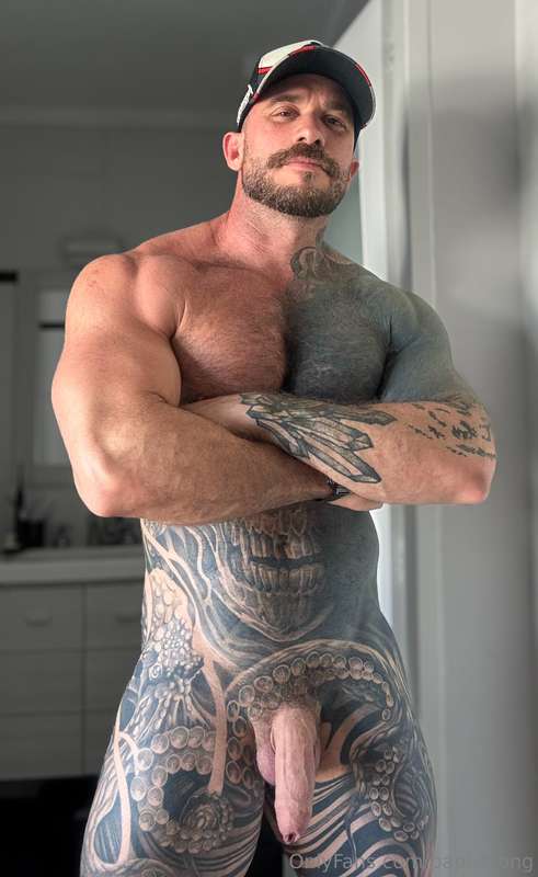 I’m doing custom videos and cam … just ask me via dm 😈🔥