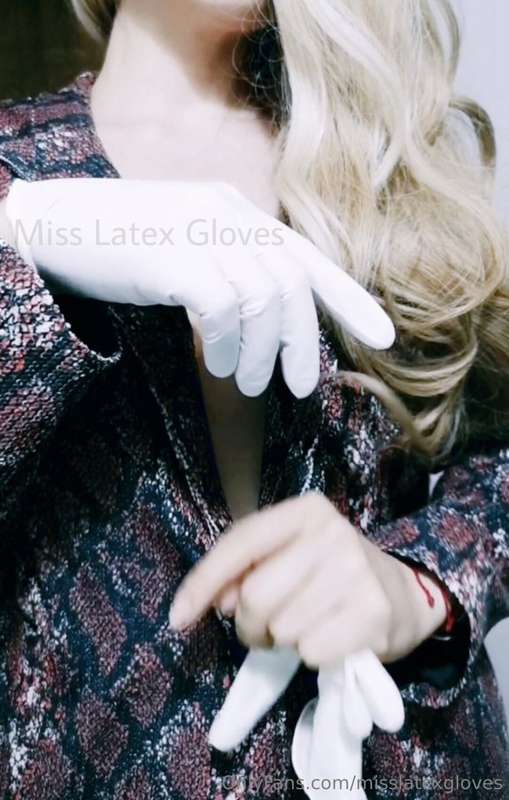 Misslatexgloves - Onlyfans - 2024-03-04T16:03:29
