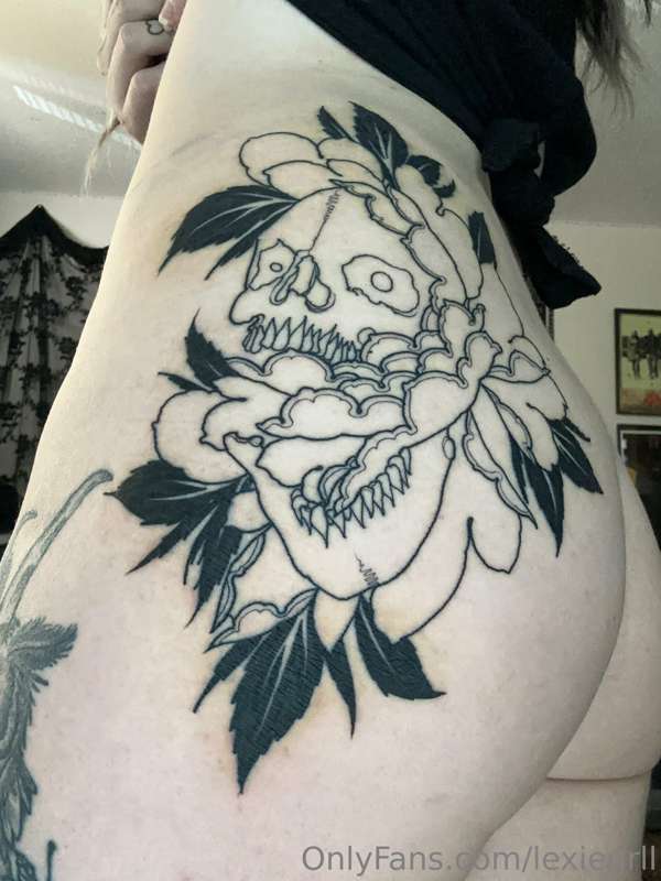 Here’s the start of the new tatt. Plus some bush 😈
