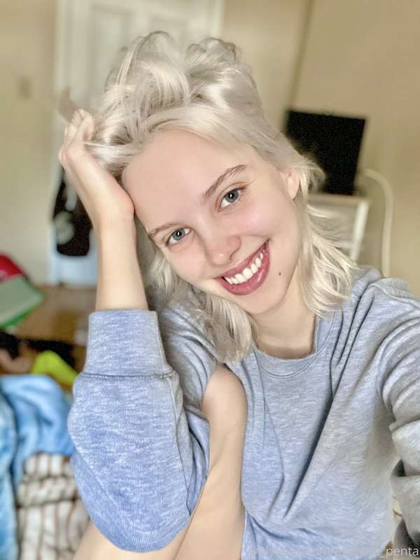 have a good day at work babe 🥰 don’t forget to sub to my pai..