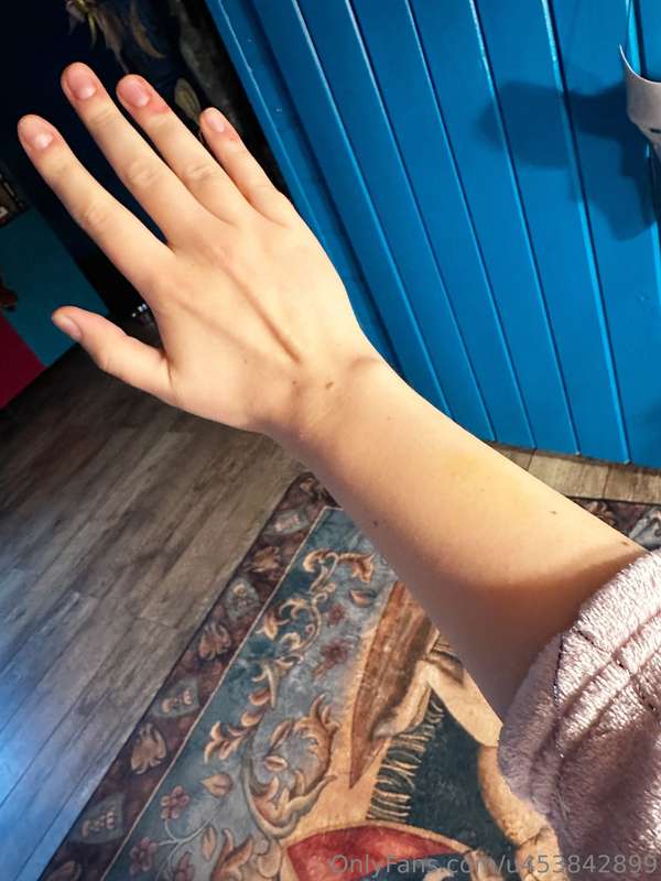 Guys, this post doesn’t have any nudity or boobs—I sincerely.. 1