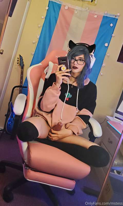 Sorry I've been MIA for a week :x been going through some st.. 9
