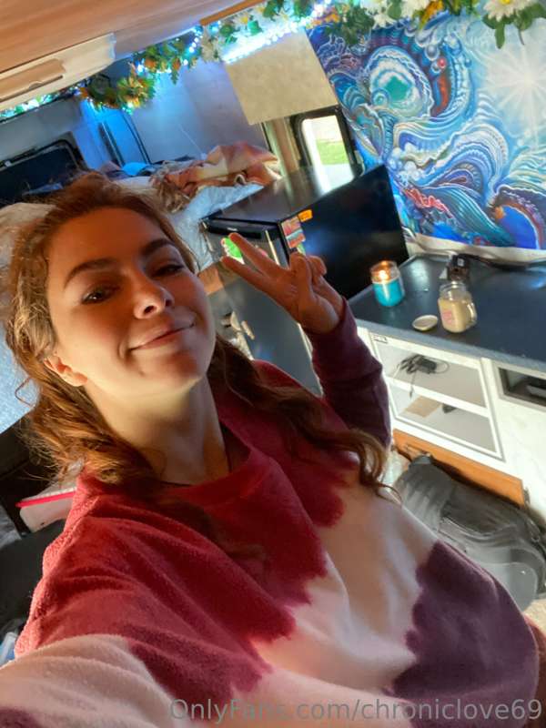 Some selfies from the last morning of the trip! Love being i..